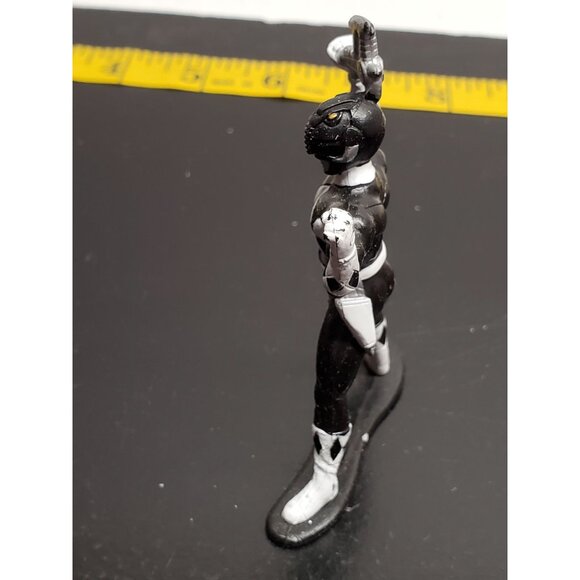 1993 Bandai Black Power Ranger Figurine With Axe Weapon - Picture 2 of 7